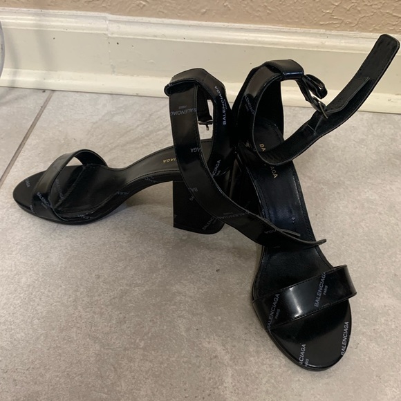 Balenciaga logo block sandals - Picture 5 of 10